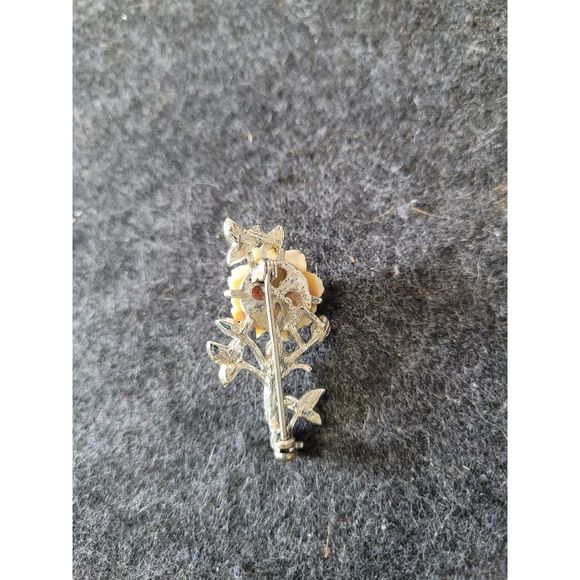 Vintage Craved Cream White Rose Brooch Pin - Picture 3 of 4
